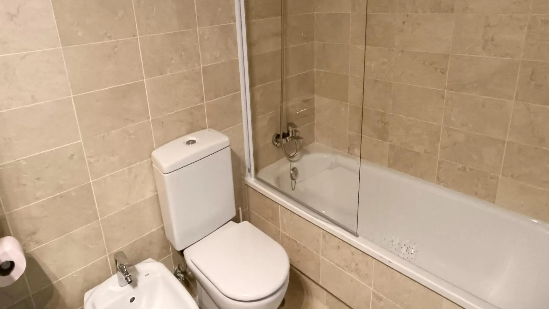 Apartamento Amplio, Comodo Y Familiar En Duquesa Hills Манилва