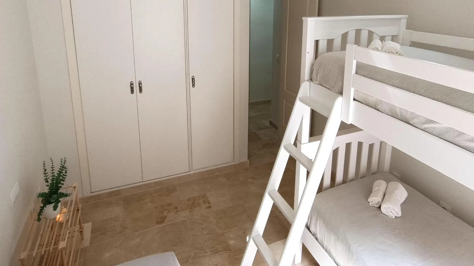 Apartamento Amplio, Comodo Y Familiar En Duquesa Hills Манилва Апартаменты