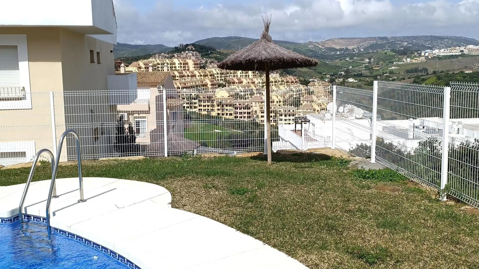 Апартаменты Apartamento Amplio, Comodo Y Familiar En Duquesa Hills Манилва Испания