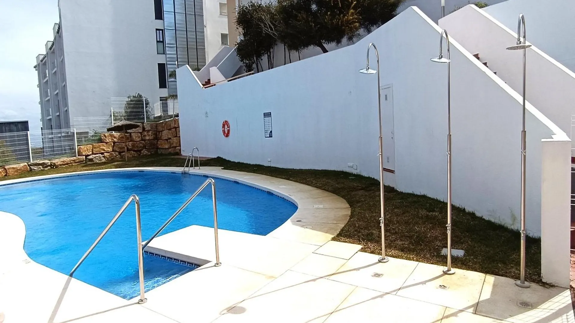Apartamento Amplio, Comodo Y Familiar En Duquesa Hills Манилва