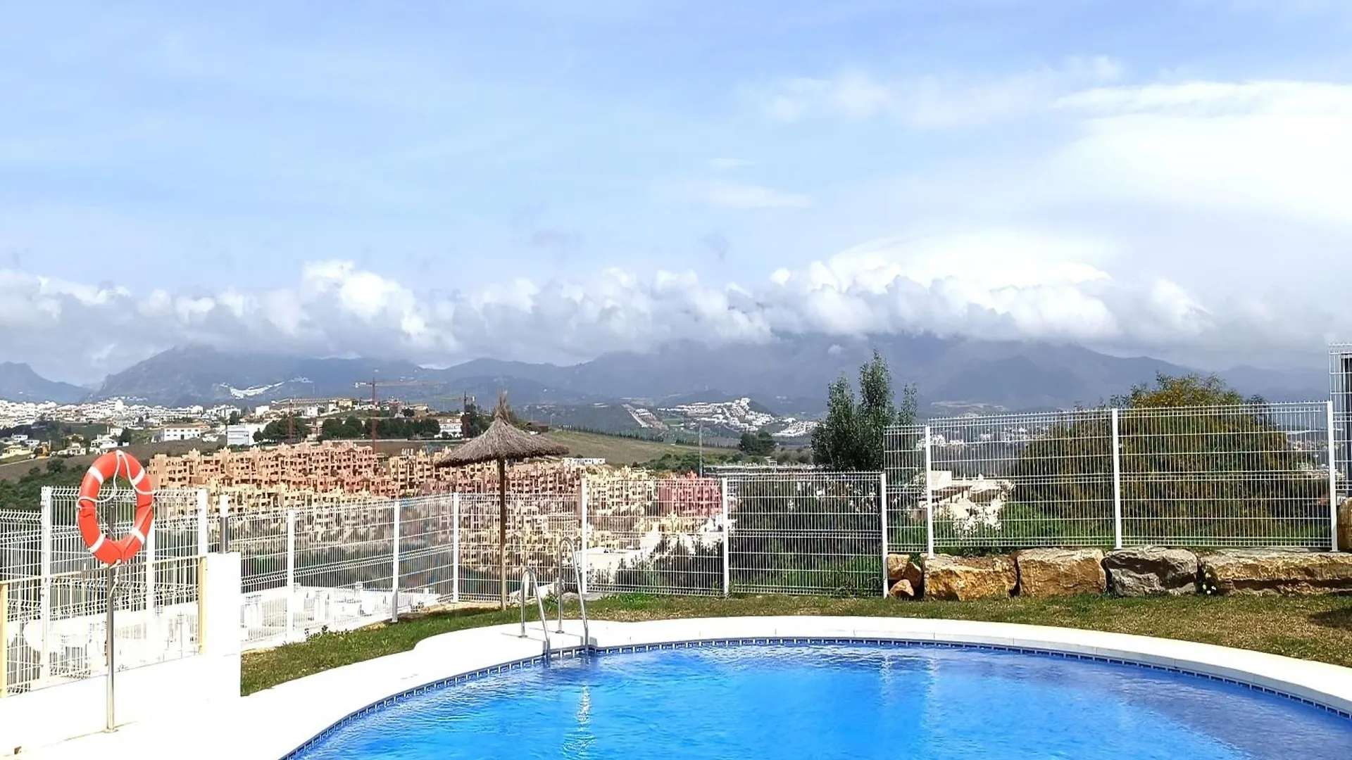 Apartamento Amplio, Comodo Y Familiar En Duquesa Hills Manilva Apartment